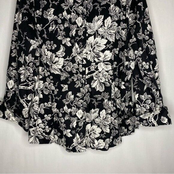 Foxcroft Black and White Leaves Button Down Shirt size 18 - Picture 4 of 6
